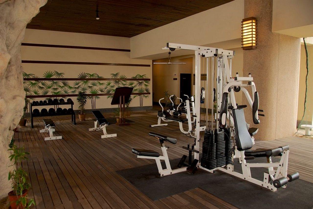 Hotel Ascott Gurney Penang George Town Zewnętrze zdjęcie The gym at the Taj Bengal