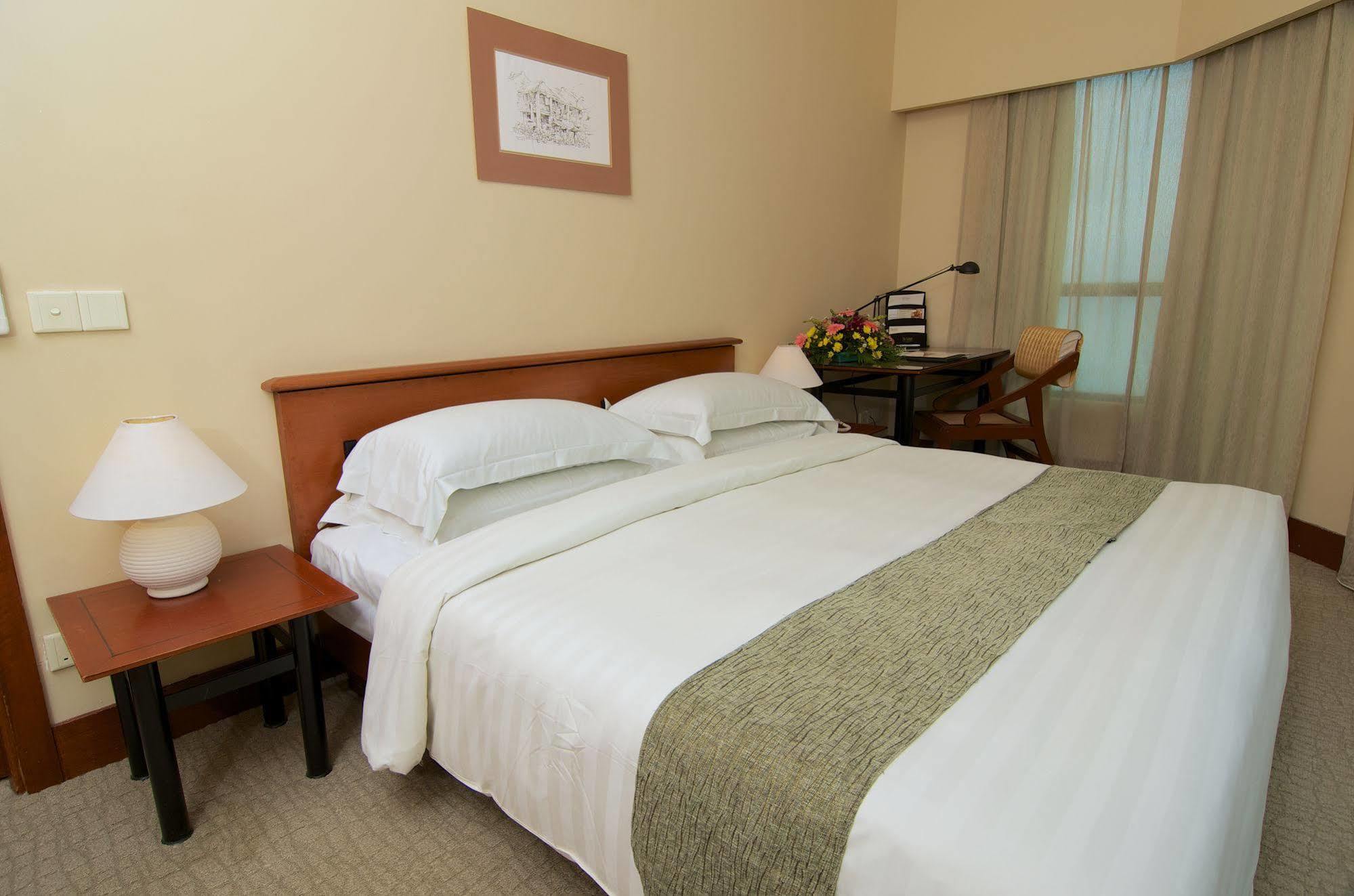 Hotel Ascott Gurney Penang George Town Zewnętrze zdjęcie A bedroom at the hotel